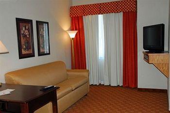 Chisholm Suite Hotel Duncan Kültér fotó